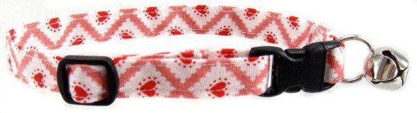 Criss Cross Hearts Cat Collar
