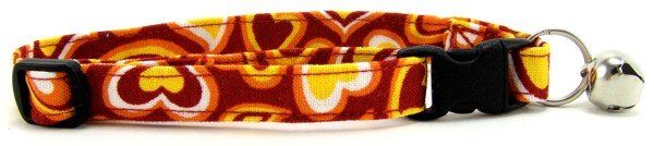 Curvy Hearts Cat Collar